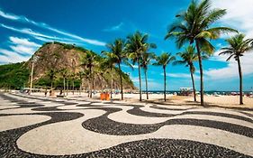 Em Frente A Praia